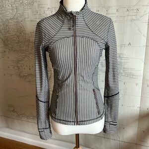 Lulu Lemon zip up. Tag is off but it’s a size 6-8